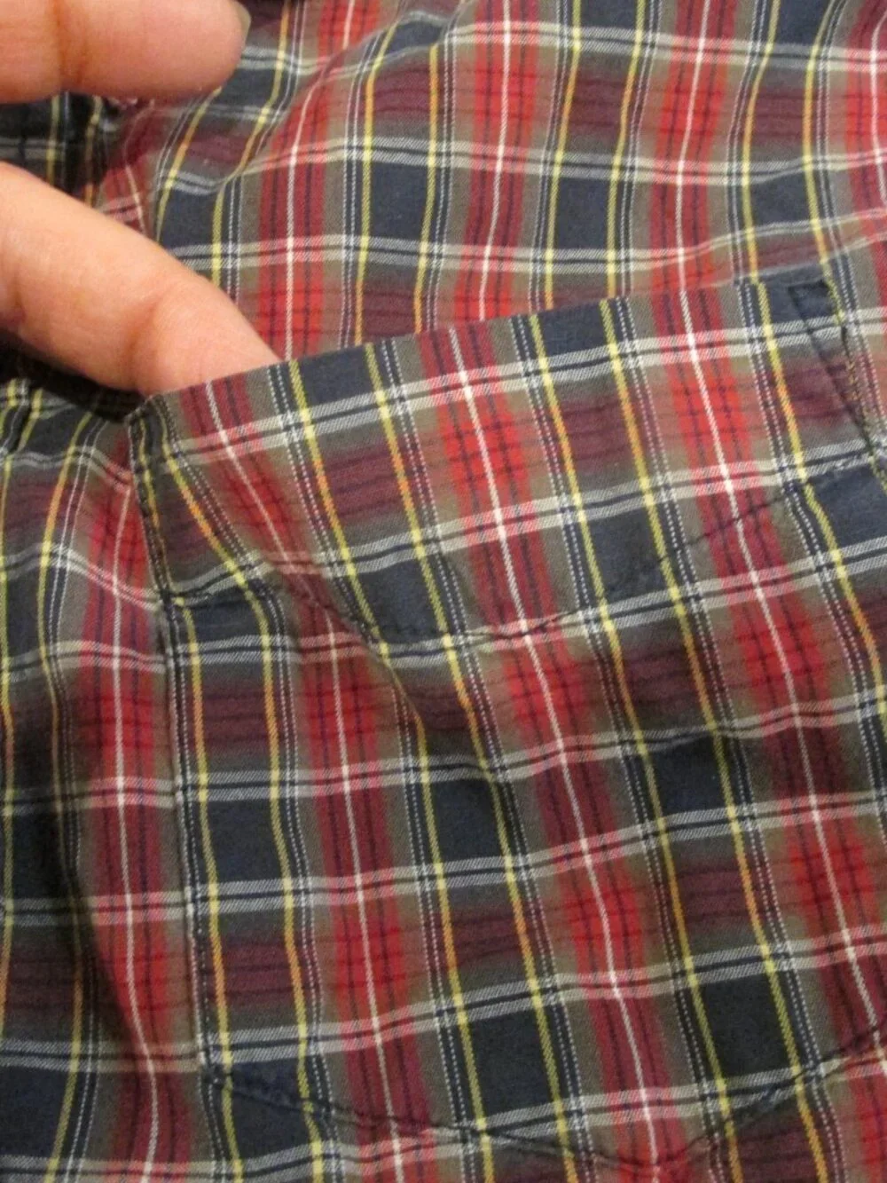 Old Navy Button Up Dress Shirt Boys 5 Red Black Plaid Short Sleeve Collared Top